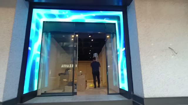 LED顯示屏實例：門市門拱動畫屏